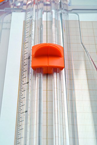 Fiskars SureCut Tagliacarte, A4, Con linea guida per il taglio, 1003758 - 2
