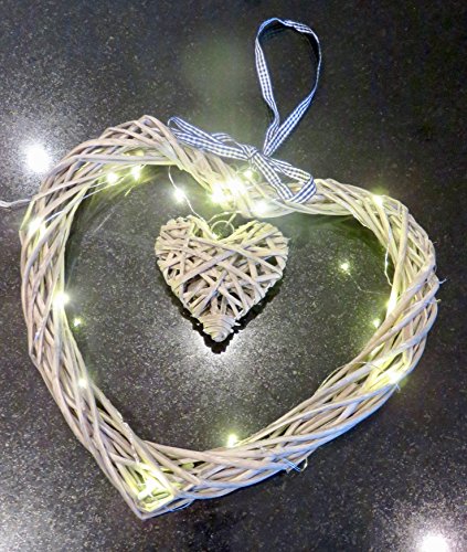 Grande cuore di vimini con piccolo cuore in legno illuminato, con 20 lampadine LED, 3 batterie AA incluse, diametro: 30 - 35 cm - 5
