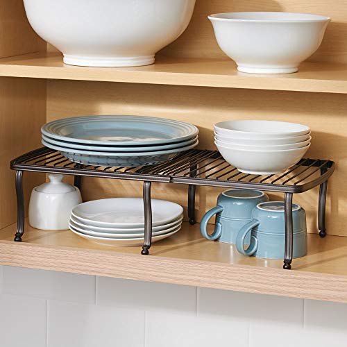 mDesign Porta Piatti e Porta Stoviglie – Scaffale Cucina Salvaspazio – Ripiani per ottimizzare gli spazi e sfruttare ogni centimetro – Allungabile – Acciaio rifinito in Bronzo - 2